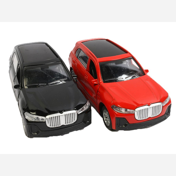 اسباب بازی ماشین فلزی مدل BMW X8 موزیکال