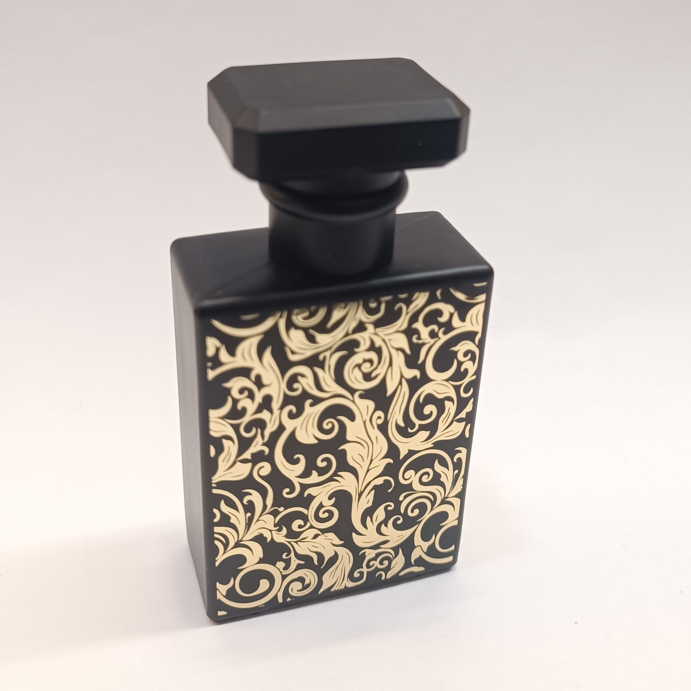 شیشه خالی ادکلن شیشه عطر اسپری 30 میل طرح طلاکوب کد4625
