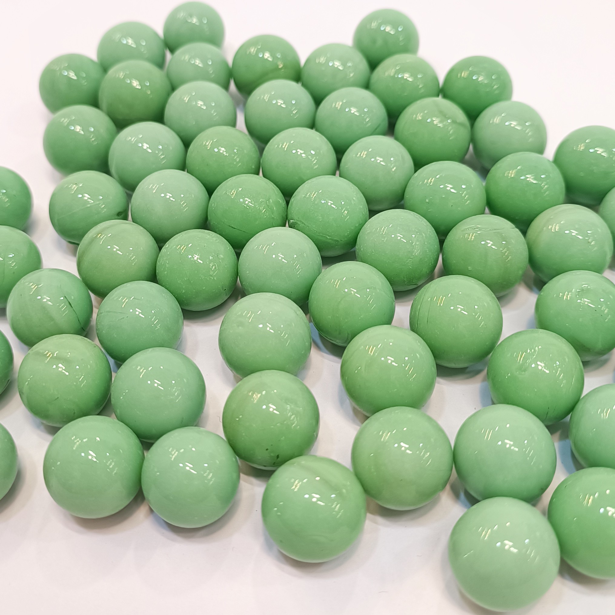 تیله سبز سنگی بسته 20 عددی تیله شیری کد9