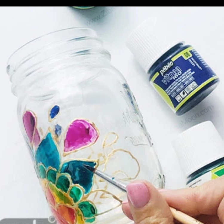 خمیر دورگیر ویترای طراحی رنگ سفید دور گیر مارک رپین و مارک اسن