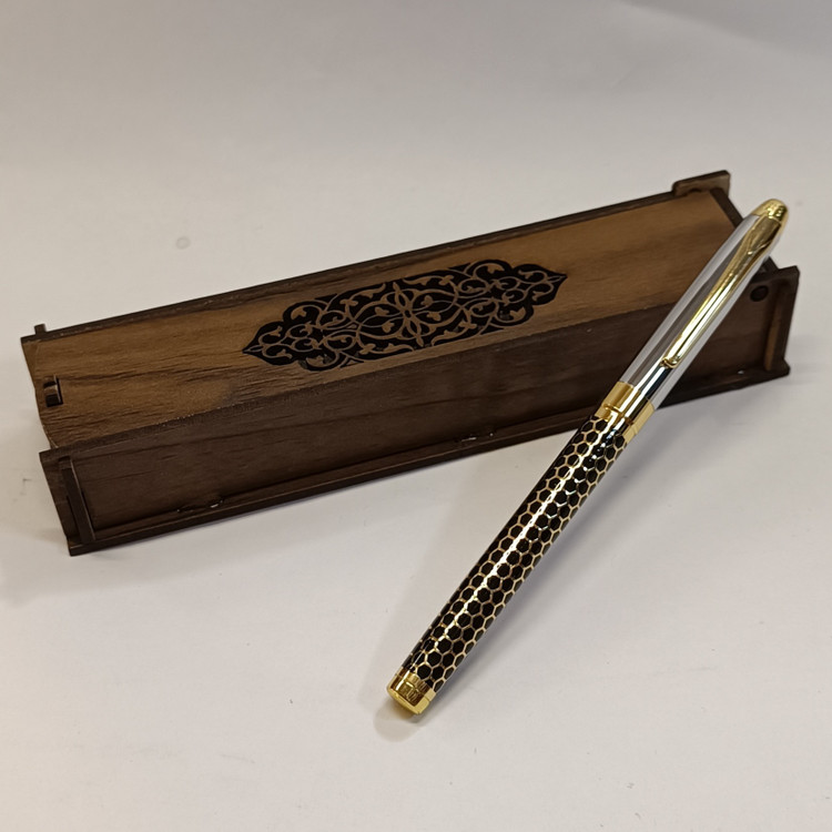 روان نویس جعبه دار شیک کادویی لاکچری قابل حکاکی همراه جعبه کادویی چوبی کد 2978