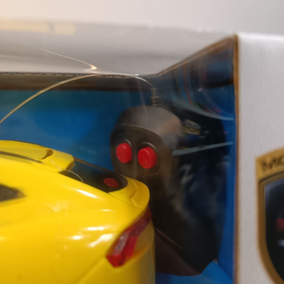 ماشین کنترلی model car چهار کانال درجه یک