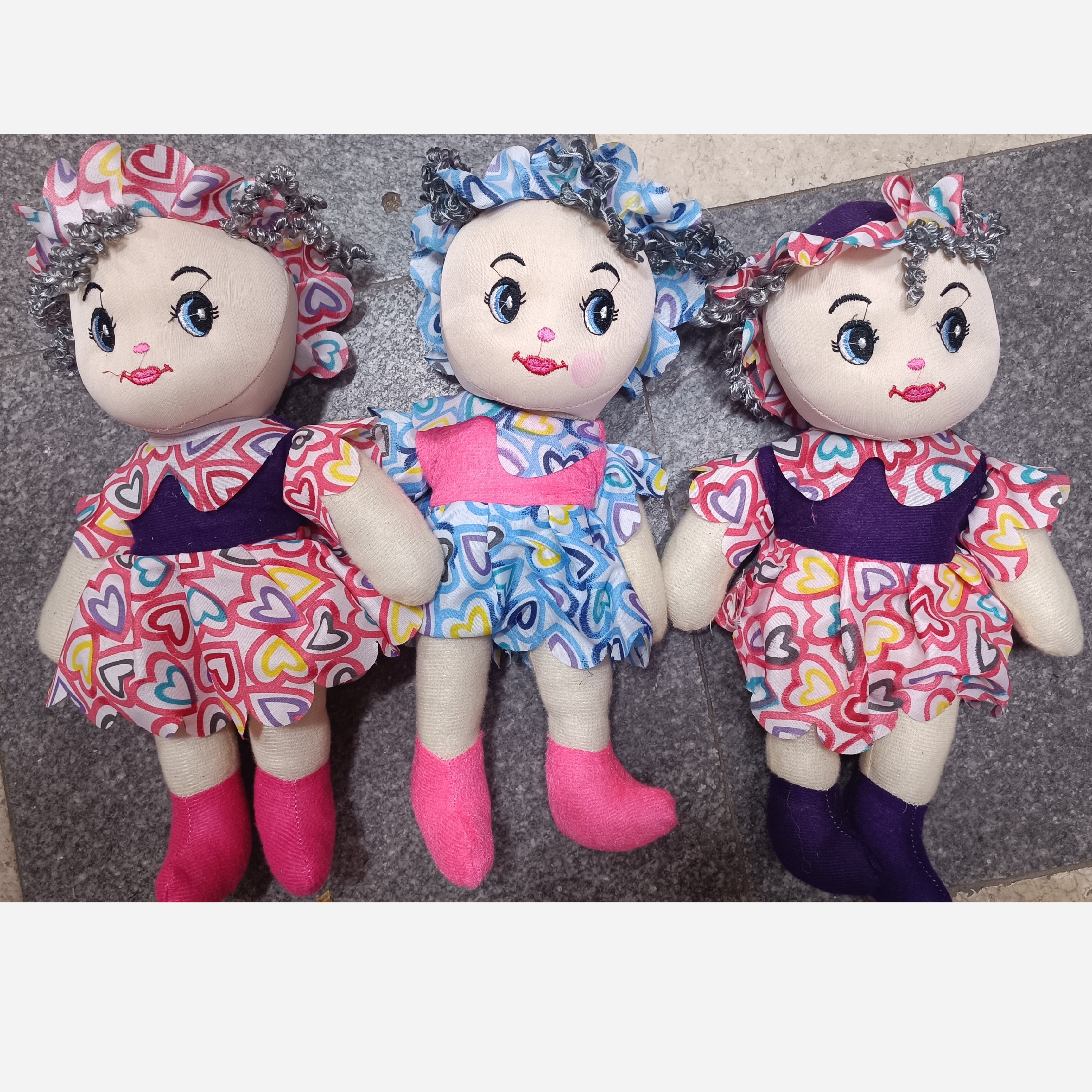 عروسک پارچه ای دخترانه لباس دار مو دار بزرگ سایز 3